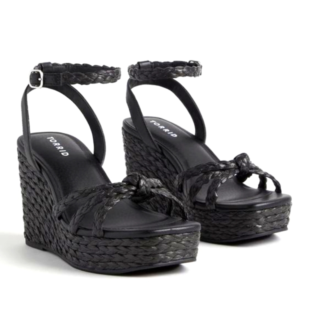 NWT Torrid Black Raffia Platform Wedge